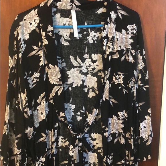 KIMONO - SPIRITUAL GANGSTER- NWOT 🔥 BOHO - Picture 2 of 4